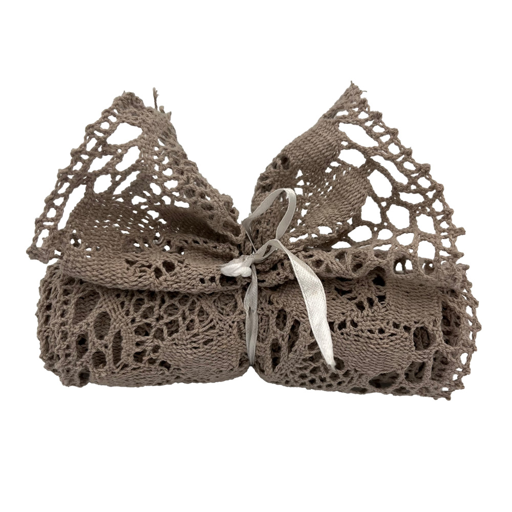 Bombažni tekač čipka 15 x 150cm - sivo rjava